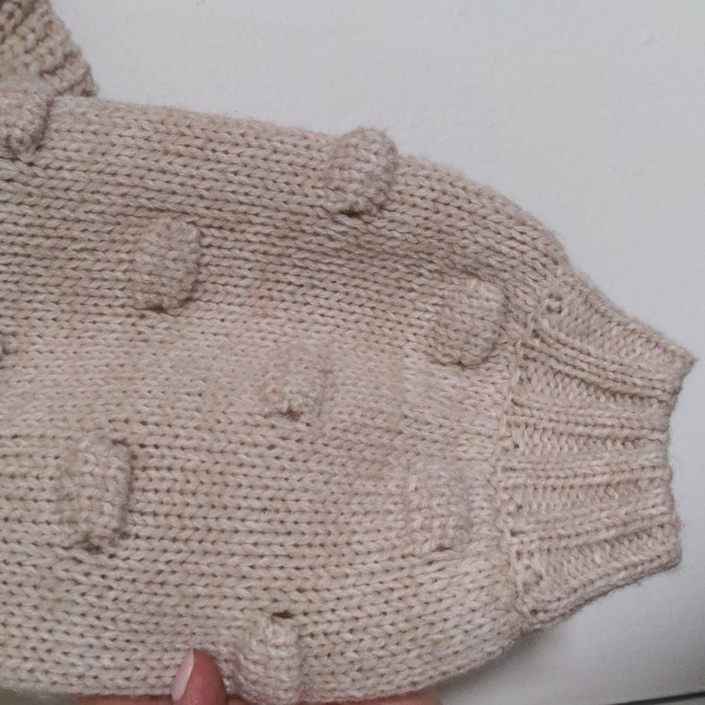 Sweater - Picture 2 of 6